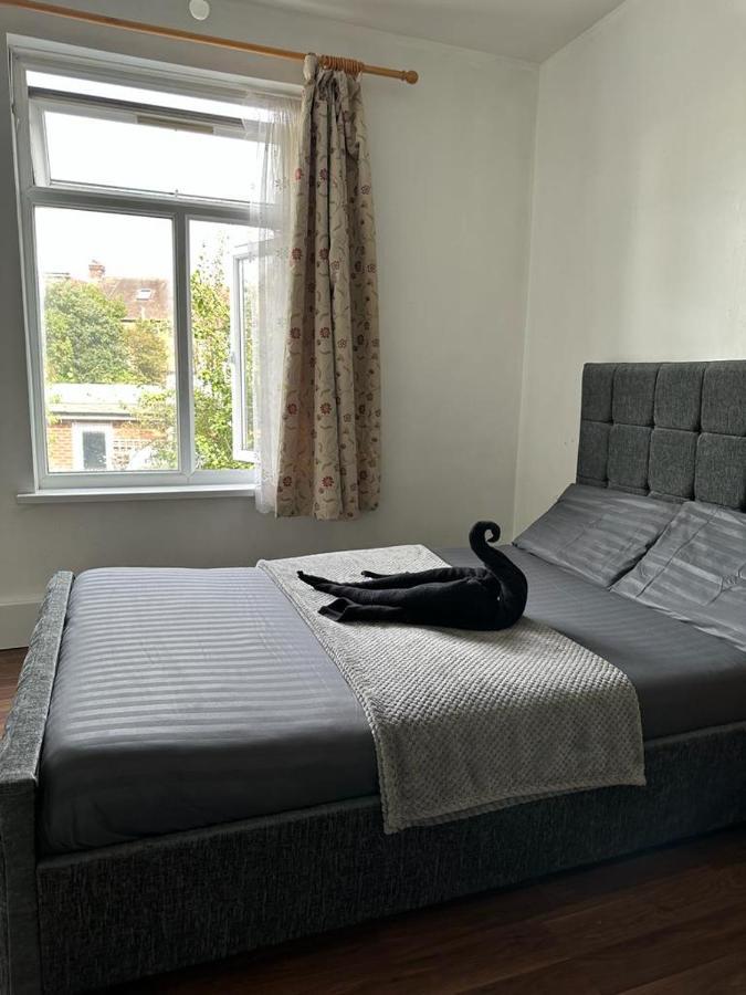 Affordable Private Rooms In Wembley Лондон Экстерьер фото