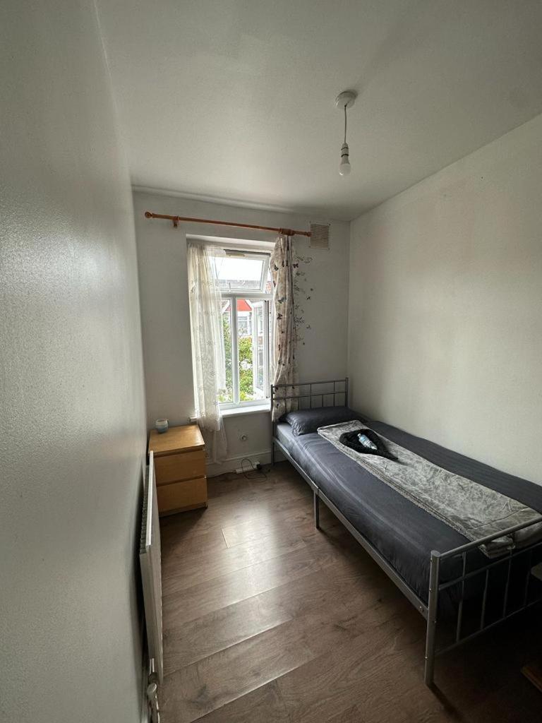 Affordable Private Rooms In Wembley Лондон Экстерьер фото