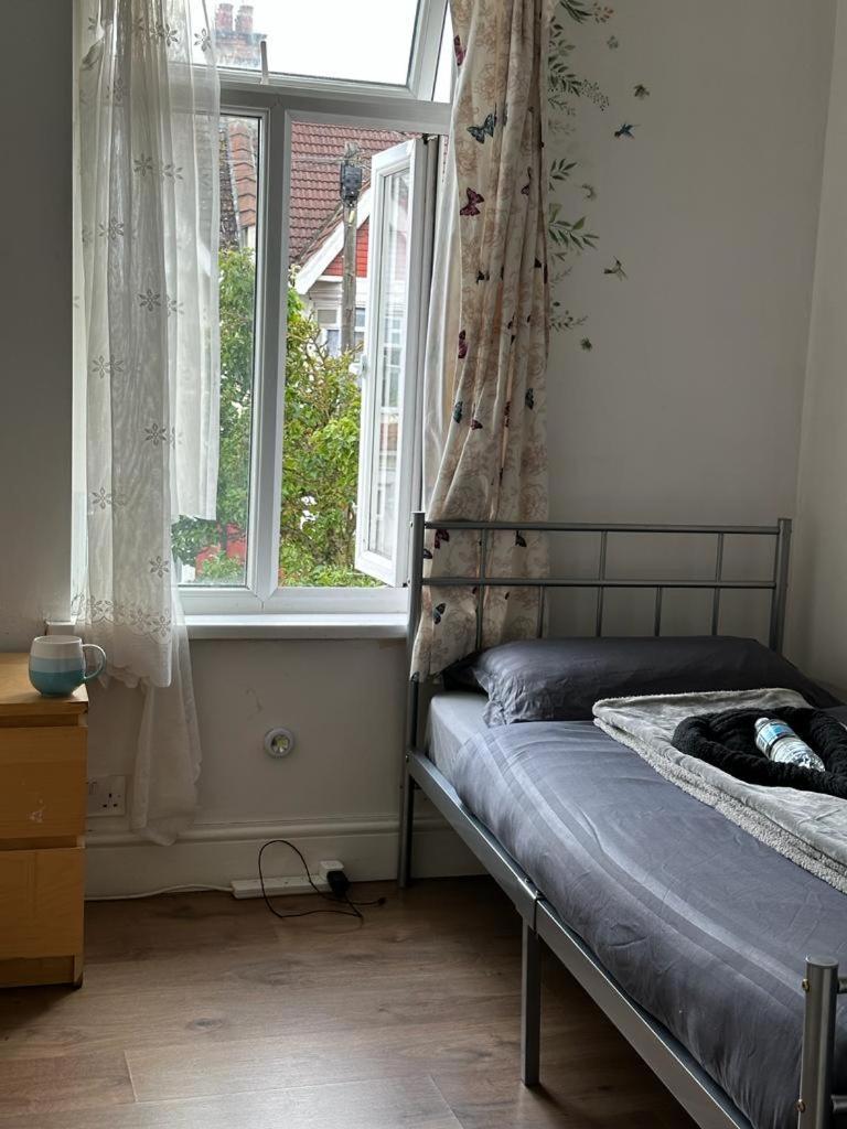 Affordable Private Rooms In Wembley Лондон Экстерьер фото